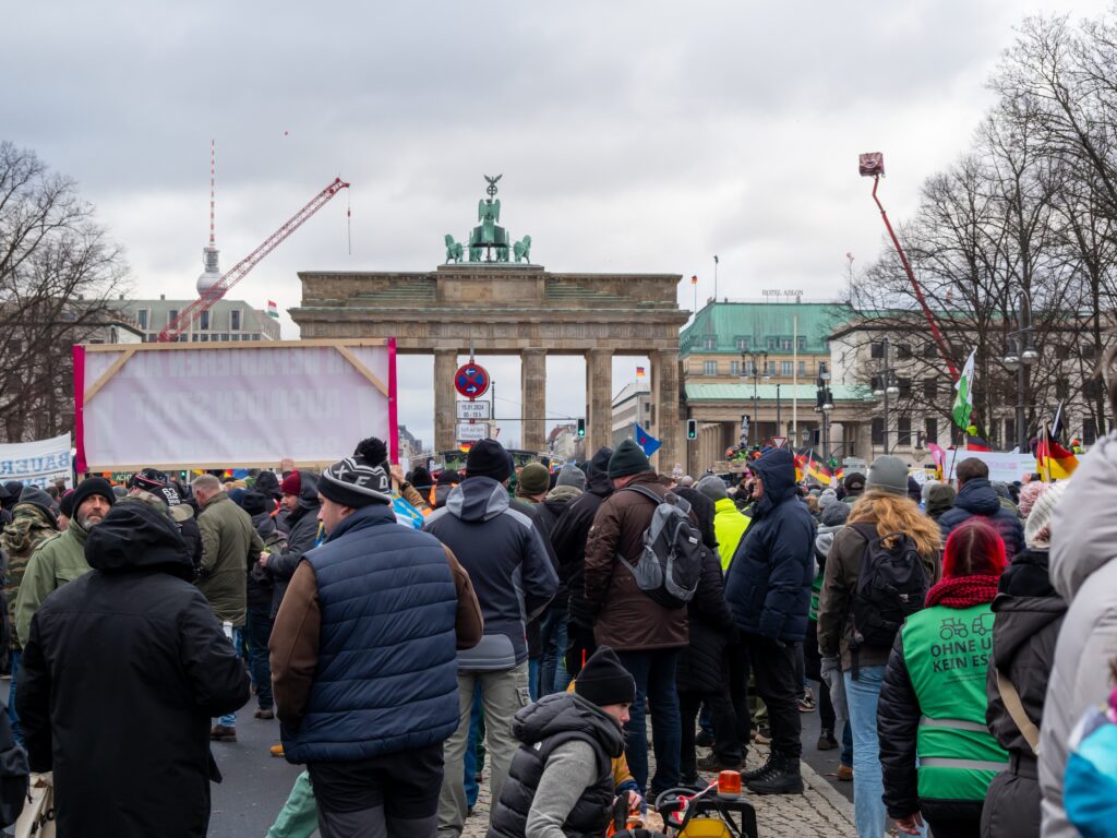 Berlin protests far-right cooperation