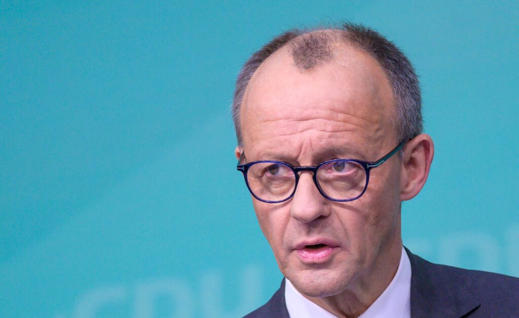 Ukraine Gains Freedom to Strike Russian Military Targets as Western Allies Lift Restrictions