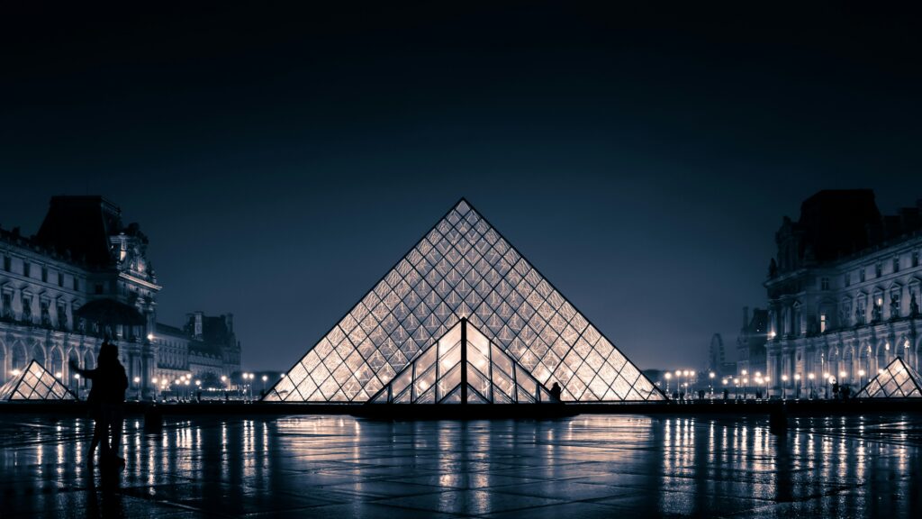Paris Louvre Transfers Jewels After Daring Heist